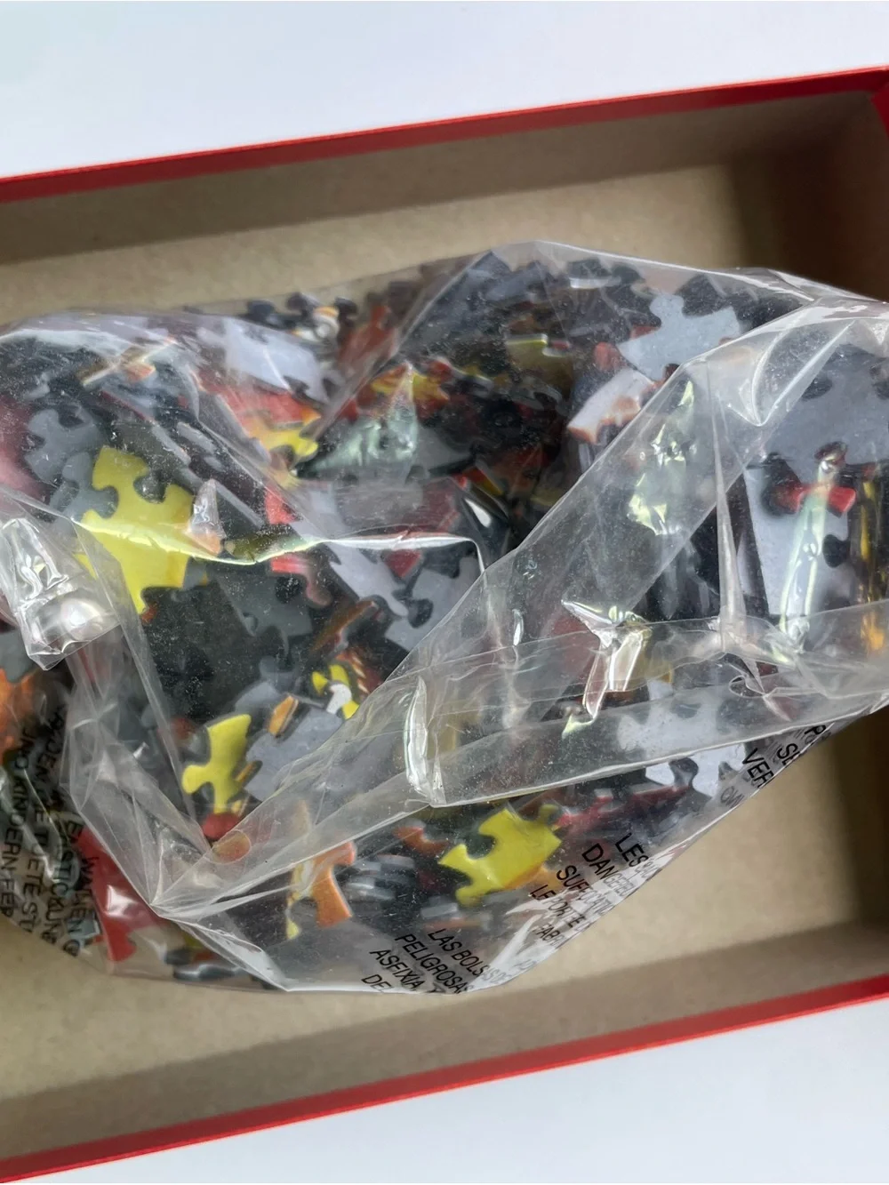 GODZILLA Giant Monsters Puzzle - Red & Yellow